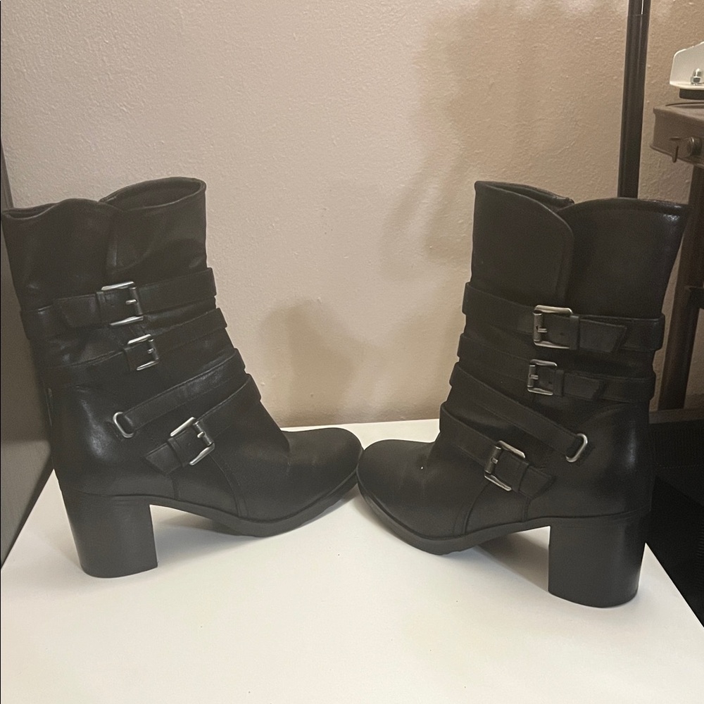 BareTraps Black Heeled Boots